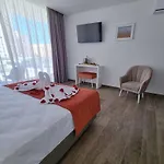 Algarpapa 4*