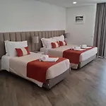 Algarpapa 招待所 4*