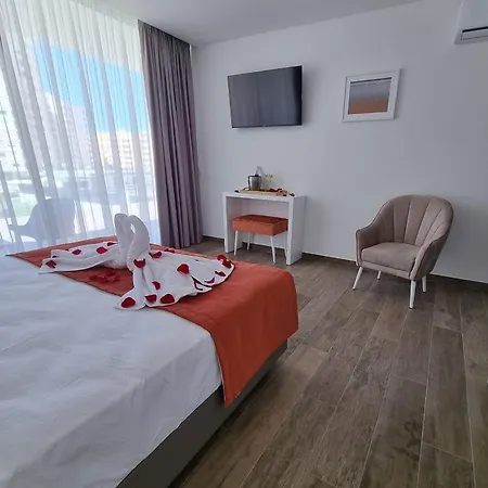Algarpapa 4*